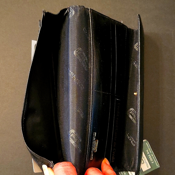 ✨HOST PICK!✨ NEW Black Leather Wallet, Multi-Compartment Organizer - Picture 11 of 14